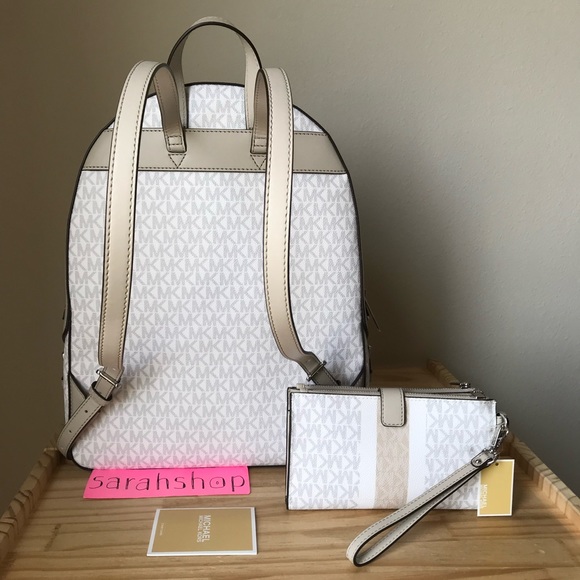 🌼Michael Kors Backpack Set - Picture 2 of 16